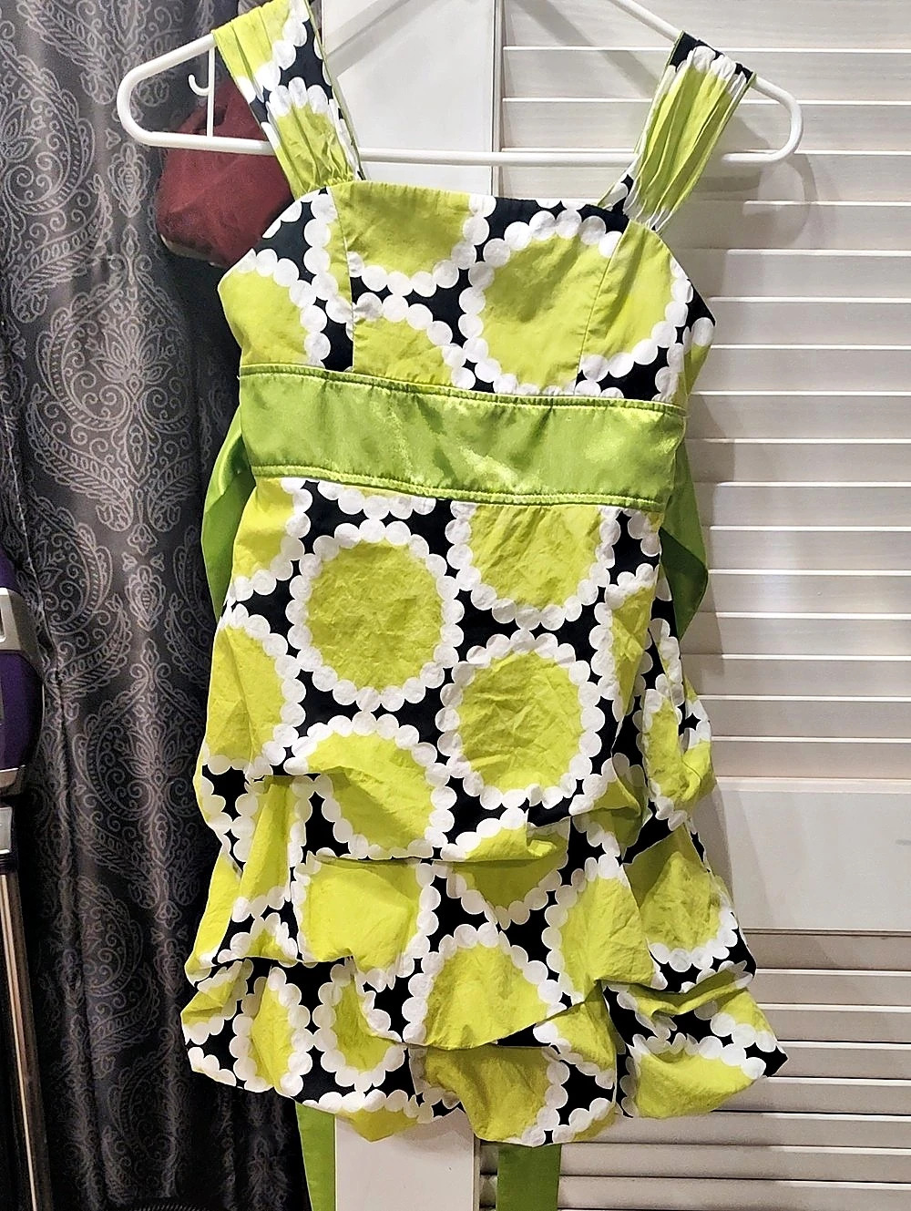my michelle Geometric Ruffle Mini Dress Size 8